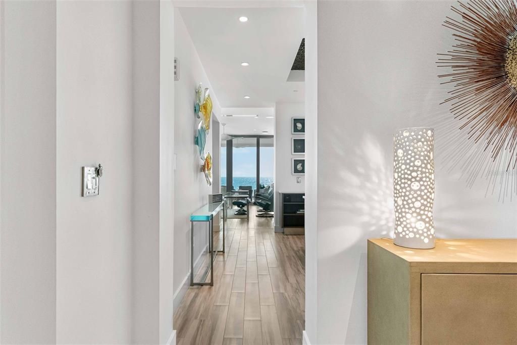 合同活跃: $5,895,000 (3 贝兹, 3 浴室, 3368 平方英尺)