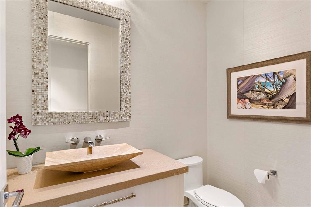 合同活跃: $5,895,000 (3 贝兹, 3 浴室, 3368 平方英尺)