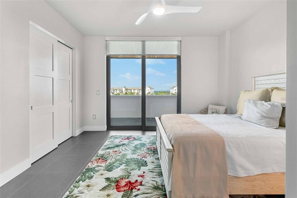 合同活跃: $5,895,000 (3 贝兹, 3 浴室, 3368 平方英尺)