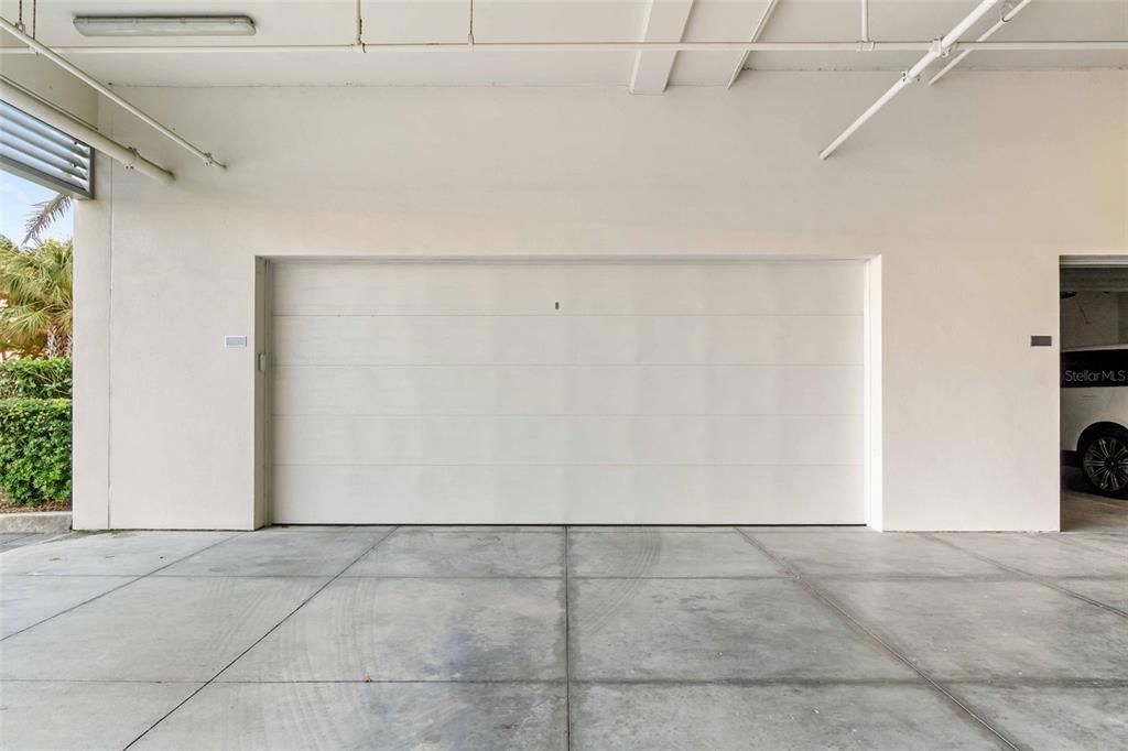 合同活跃: $5,895,000 (3 贝兹, 3 浴室, 3368 平方英尺)