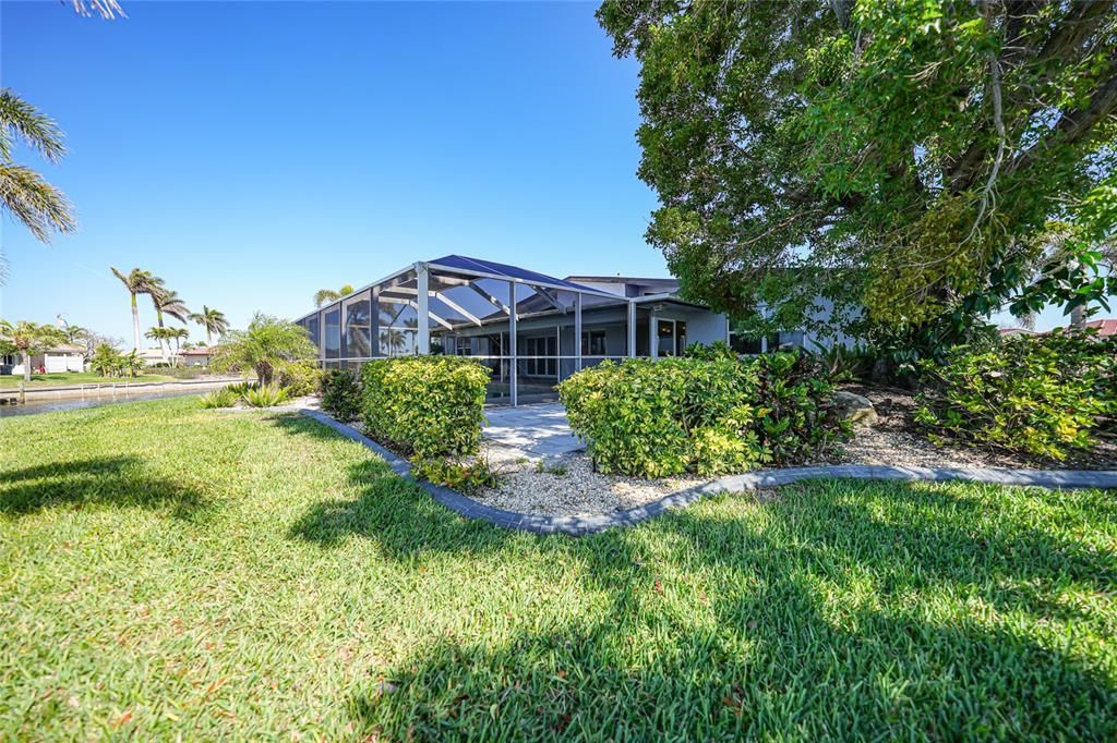 На продажу: $564,000 (4 спален, 2 ванн, 1932 Квадратных фут)