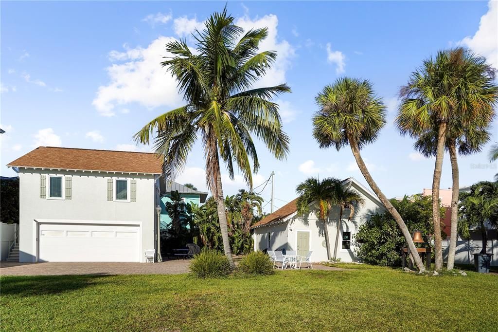 合同活跃: $3,899,900 (1 贝兹, 1 浴室, 644 平方英尺)