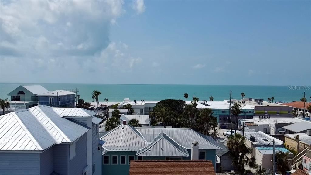 合同活跃: $3,899,900 (0.35 acres)