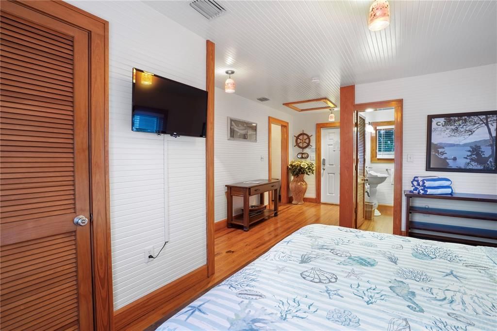 Под контрактом: $3,899,900 (0 спален, 0 ванн, 0 Квадратных фут)