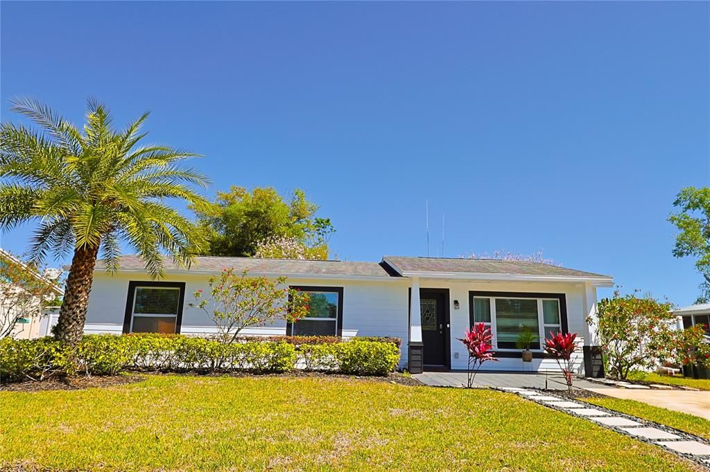 Недавно продано: $329,990 (3 спален, 1 ванн, 1153 Квадратных фут)