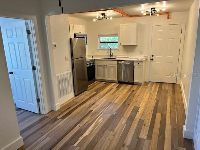 For Sale: $1,300,000 (6 beds, 0 baths, 3589 Square Feet)