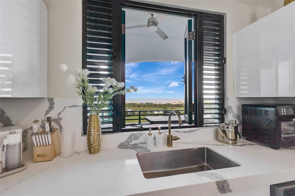 На продажу: $990,000 (3 спален, 3 ванн, 1881 Квадратных фут)