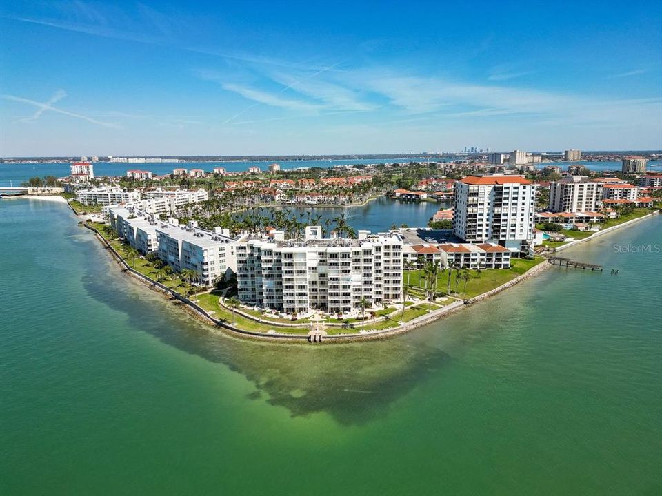 Vendido Recientemente: $598,000 (2 camas, 2 baños, 1185 Pies cuadrados)