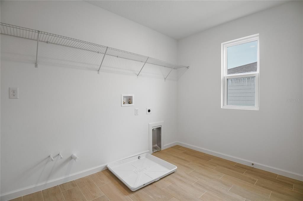 En Venta: $420,950 (5 camas, 3 baños, 3030 Pies cuadrados)