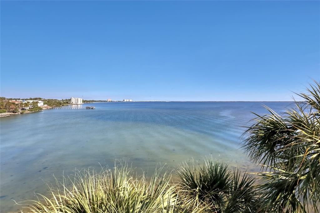 待售: $189,000 (2 贝兹, 2 浴室, 830 平方英尺)