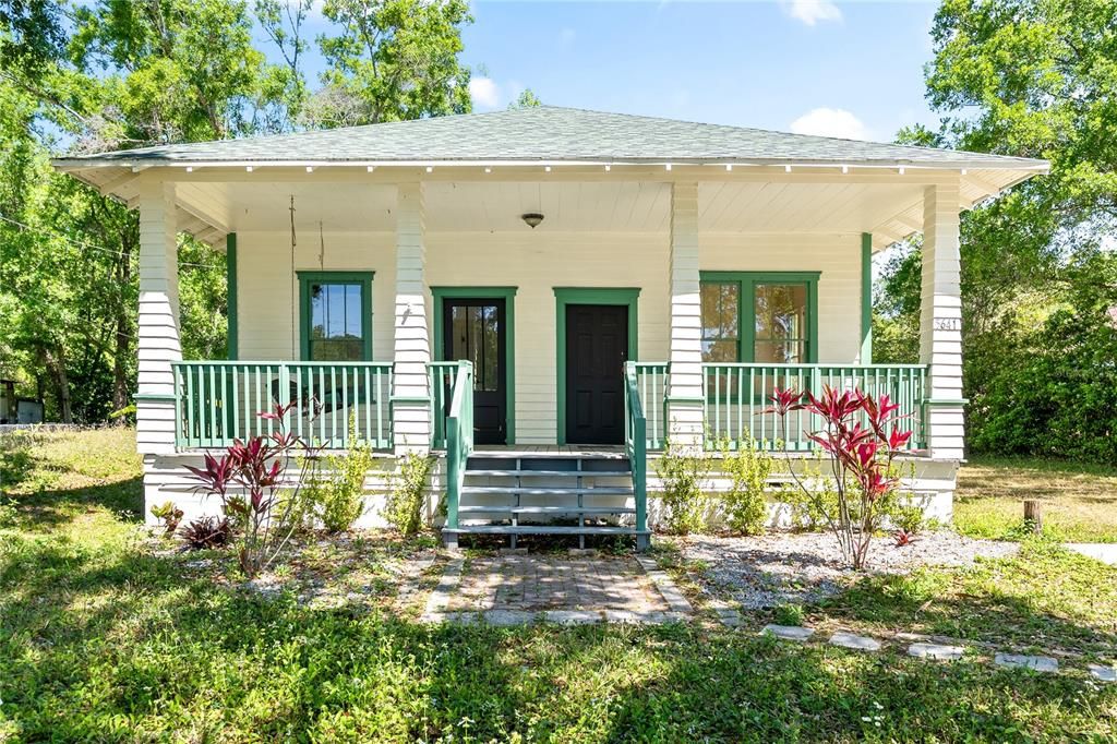 Activo con contrato: $295,000 (3 camas, 2 baños, 1350 Pies cuadrados)