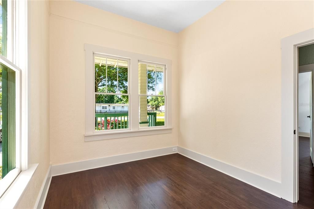 Activo con contrato: $295,000 (3 camas, 2 baños, 1350 Pies cuadrados)