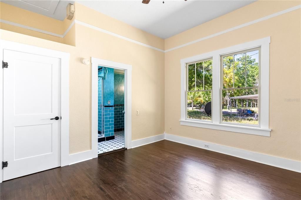 Activo con contrato: $295,000 (3 camas, 2 baños, 1350 Pies cuadrados)