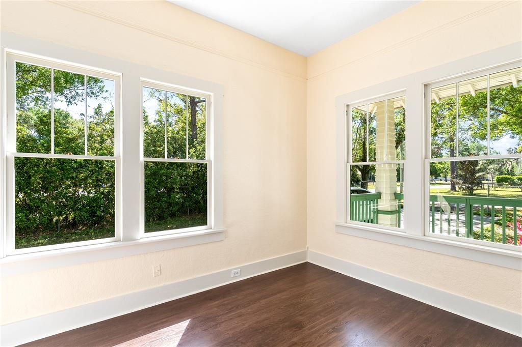 Activo con contrato: $295,000 (3 camas, 2 baños, 1350 Pies cuadrados)