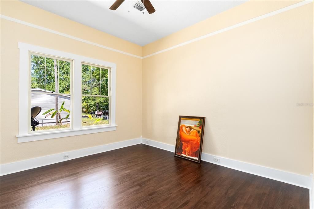 Activo con contrato: $295,000 (3 camas, 2 baños, 1350 Pies cuadrados)