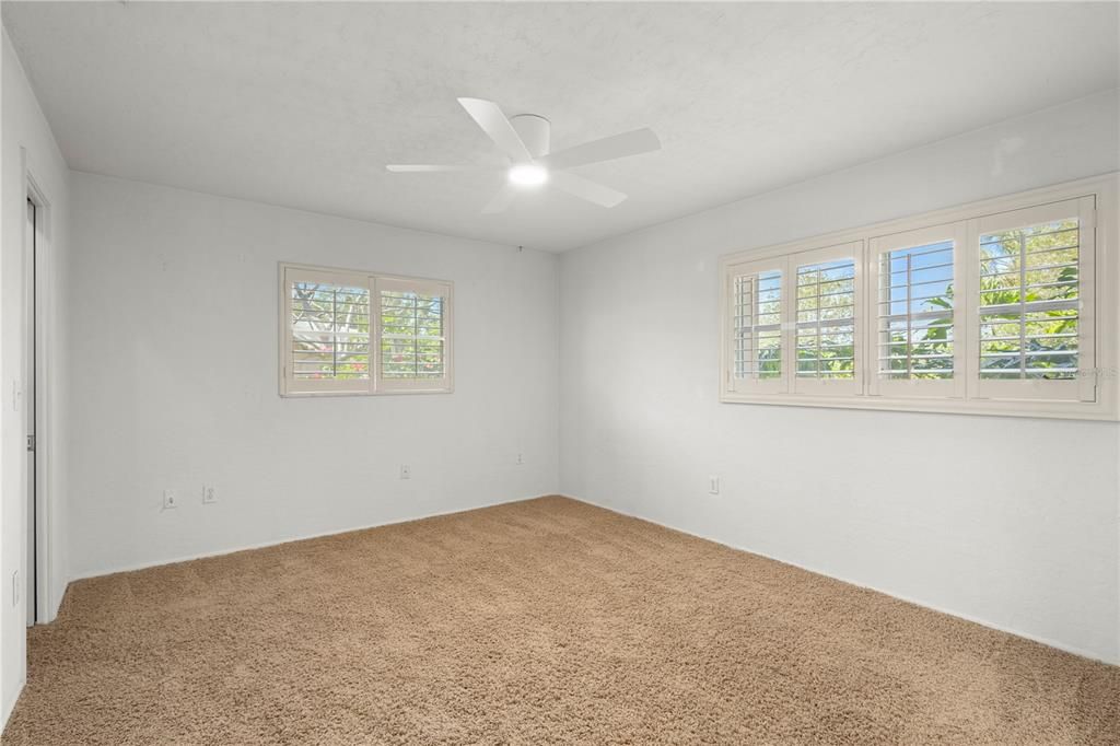 For Sale: $239,900 (2 beds, 2 baths, 1563 Square Feet)