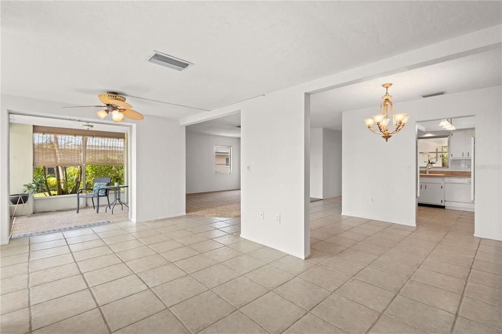 For Sale: $239,900 (2 beds, 2 baths, 1563 Square Feet)