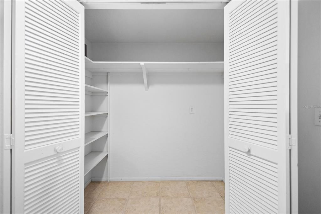 For Sale: $239,900 (2 beds, 2 baths, 1563 Square Feet)