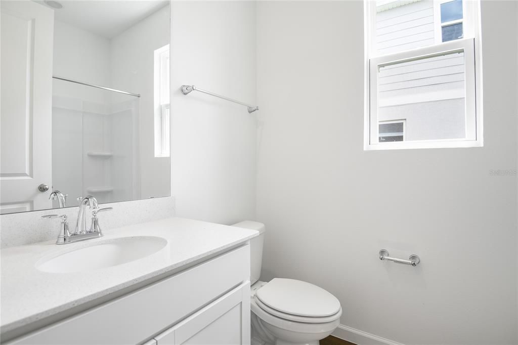 En Venta: $349,950 (4 camas, 3 baños, 2070 Pies cuadrados)