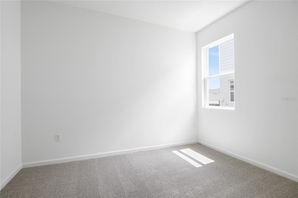 En Venta: $349,950 (4 camas, 3 baños, 2070 Pies cuadrados)