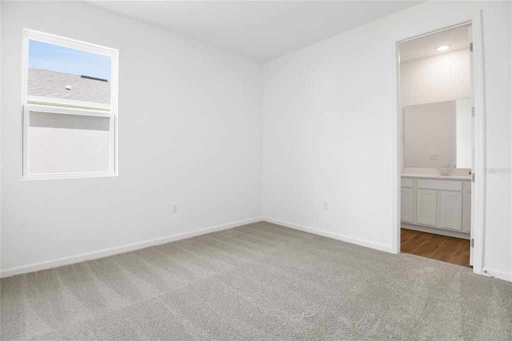 En Venta: $349,950 (4 camas, 3 baños, 2070 Pies cuadrados)