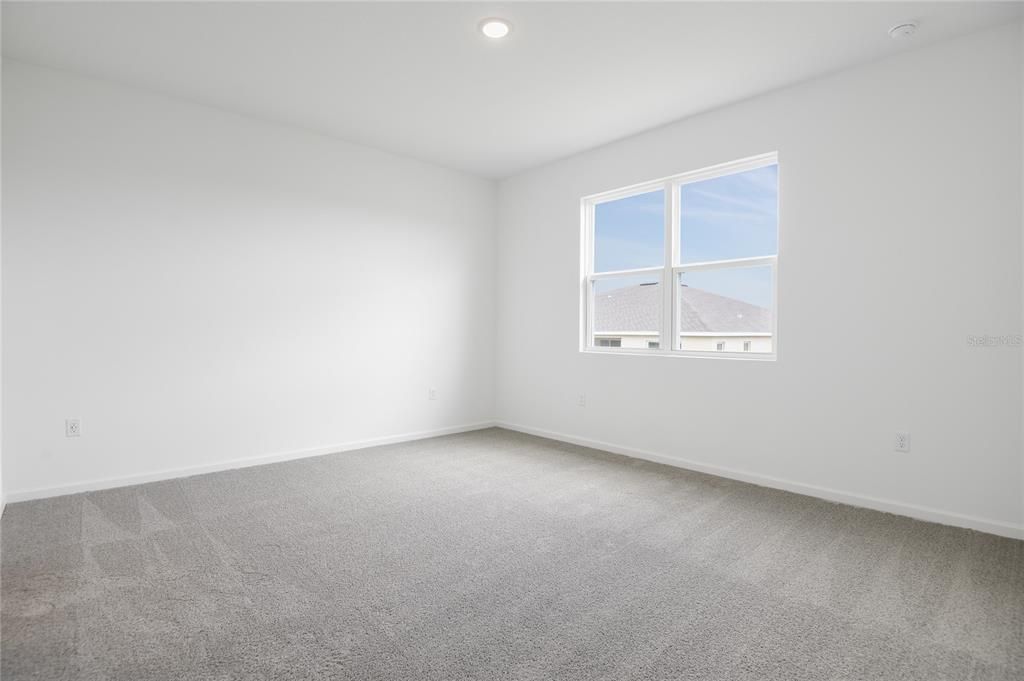 En Venta: $349,950 (4 camas, 3 baños, 2070 Pies cuadrados)