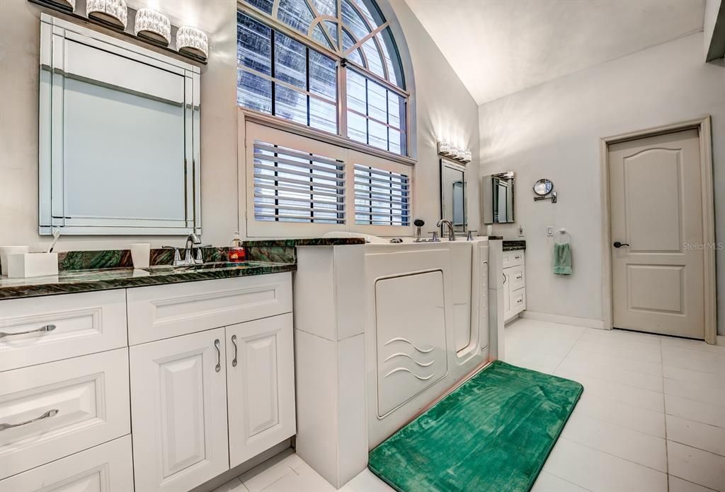 Active With Contract: $359,900 (2 beds, 2 baths, 2265 Square Feet)