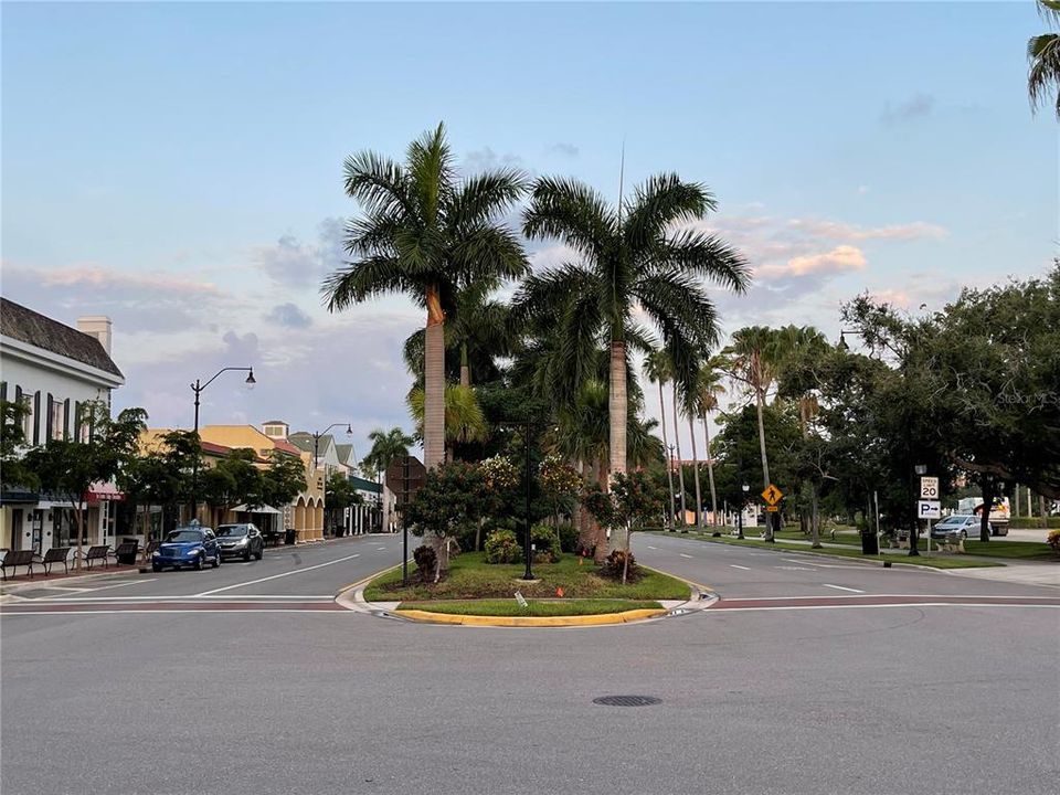 Active With Contract: $359,900 (2 beds, 2 baths, 2265 Square Feet)