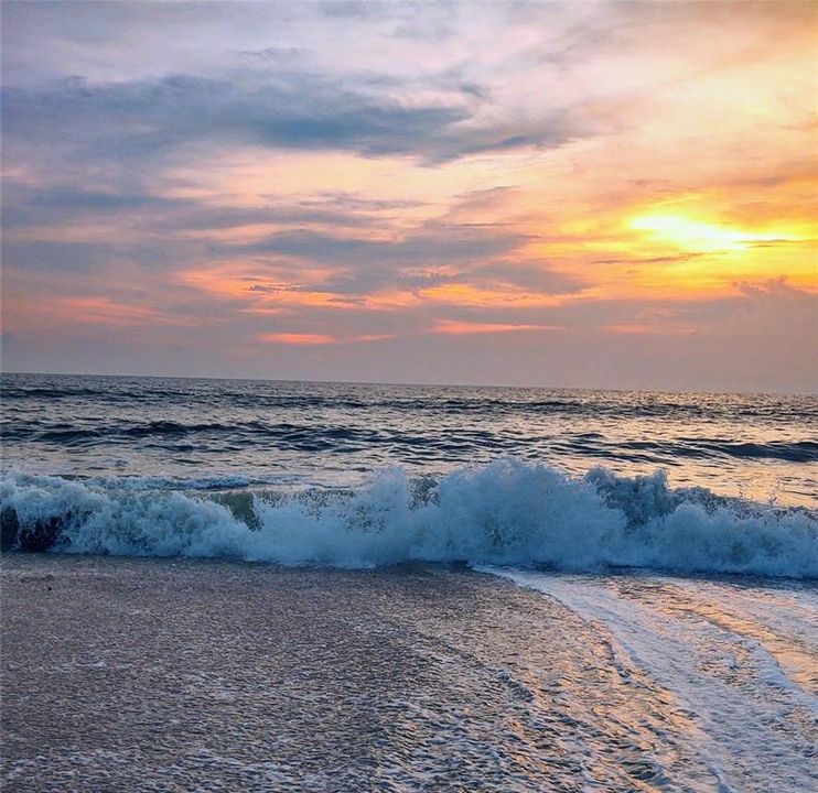 Active With Contract: $359,900 (2 beds, 2 baths, 2265 Square Feet)