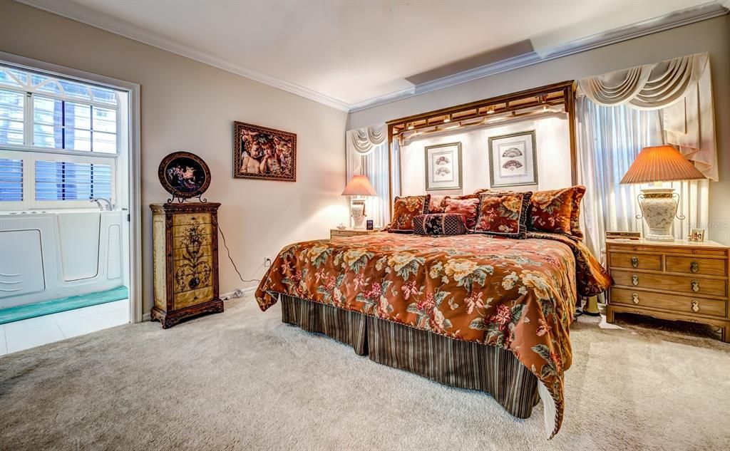 Active With Contract: $359,900 (2 beds, 2 baths, 2265 Square Feet)