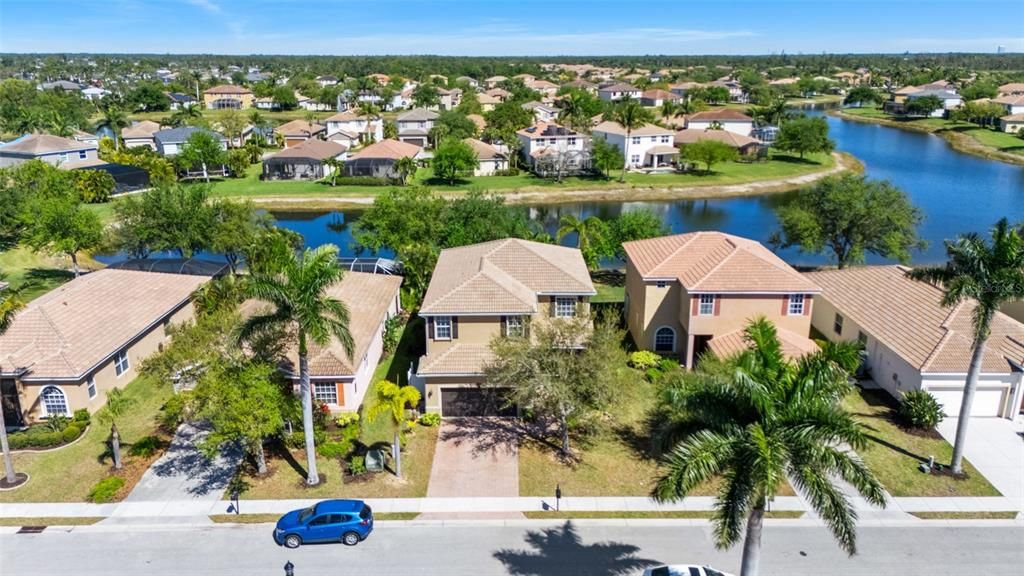 Recently Sold: $365,000 (5 beds, 3 baths, 2471 Square Feet)