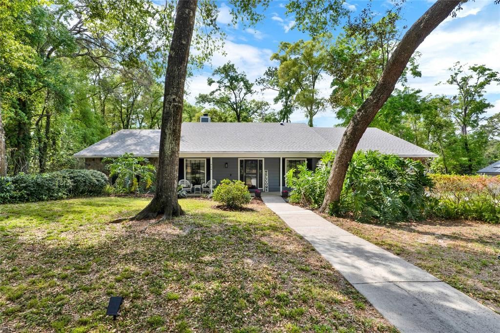 最近售出: $499,900 (4 贝兹, 2 浴室, 2143 平方英尺)