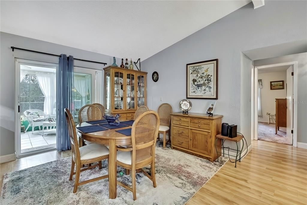For Sale: $399,900 (4 beds, 2 baths, 2137 Square Feet)