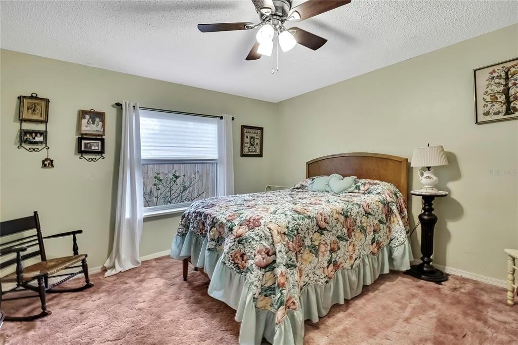 For Sale: $399,900 (4 beds, 2 baths, 2137 Square Feet)