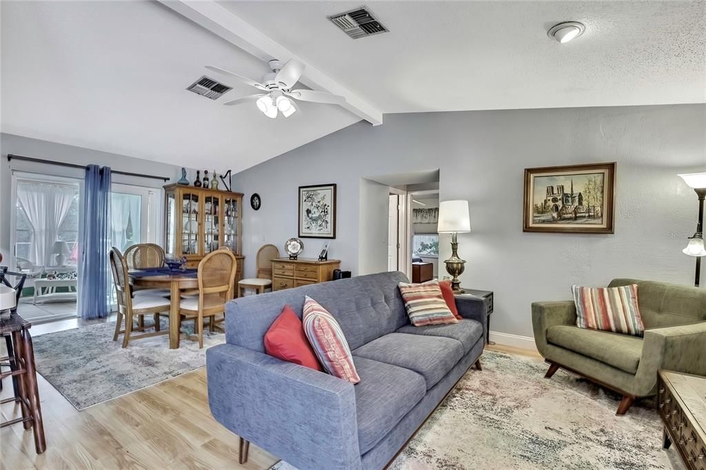 For Sale: $399,900 (4 beds, 2 baths, 2137 Square Feet)