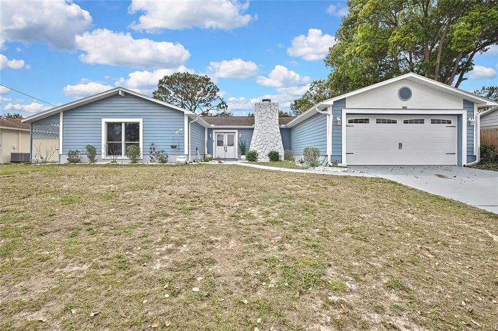 For Sale: $399,900 (4 beds, 2 baths, 2137 Square Feet)