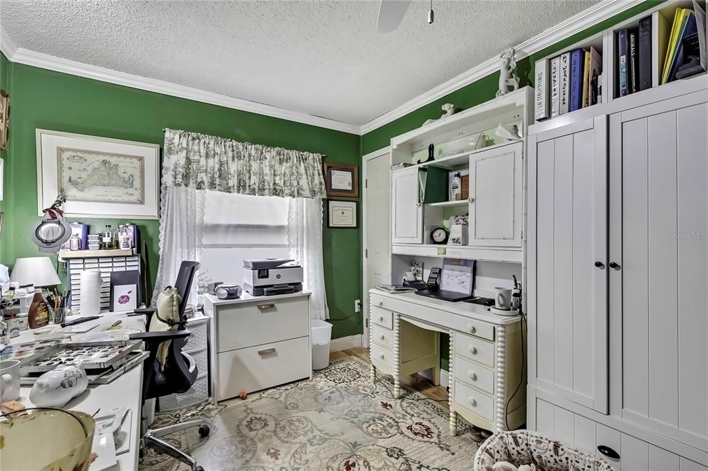 For Sale: $399,900 (4 beds, 2 baths, 2137 Square Feet)