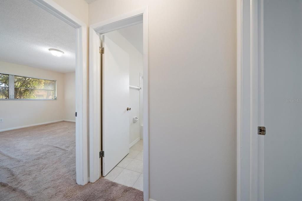 For Sale: $130,000 (2 beds, 2 baths, 1109 Square Feet)