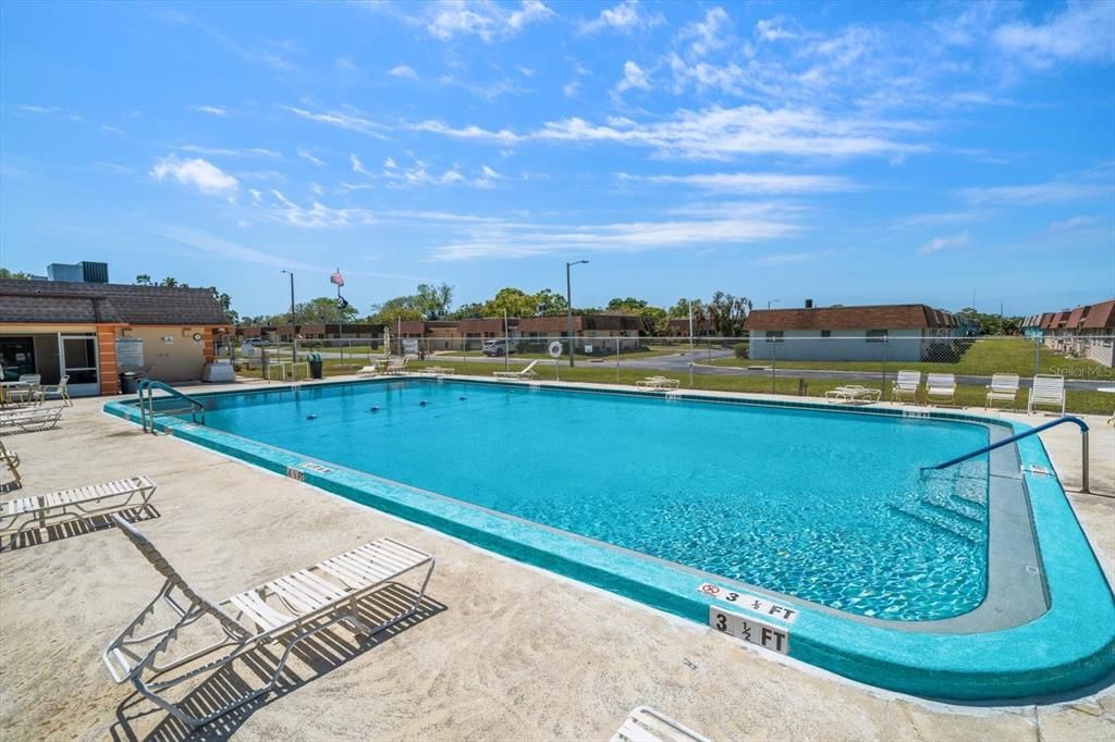 For Sale: $130,000 (2 beds, 2 baths, 1109 Square Feet)