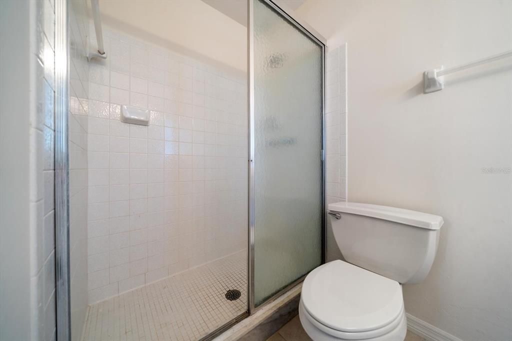 For Sale: $130,000 (2 beds, 2 baths, 1109 Square Feet)