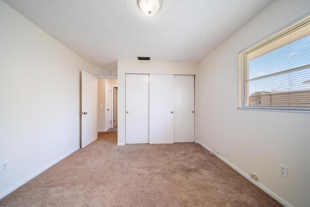 For Sale: $130,000 (2 beds, 2 baths, 1109 Square Feet)