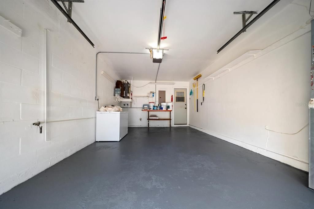 For Sale: $130,000 (2 beds, 2 baths, 1109 Square Feet)