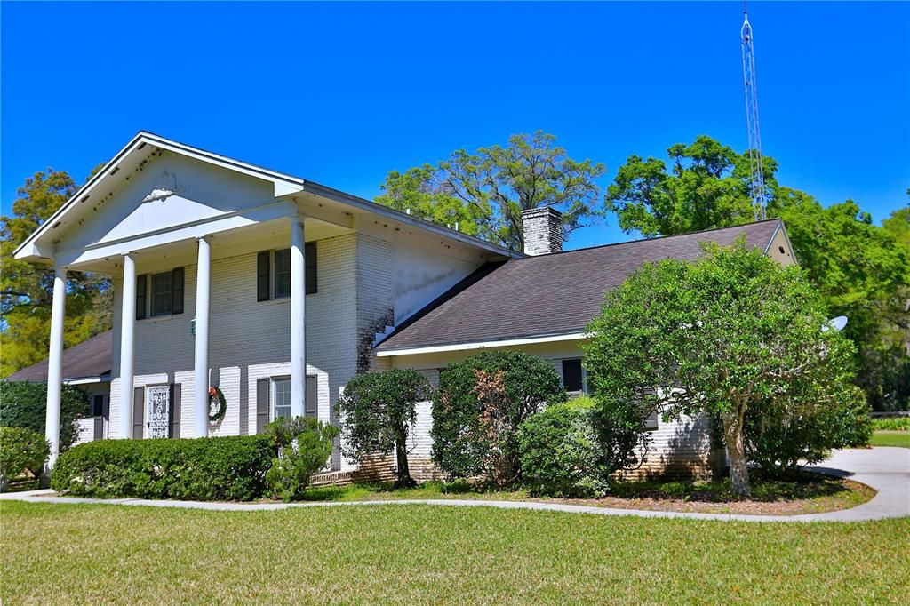 En Venta: $1,550,000 (4 camas, 3 baños, 3044 Pies cuadrados)