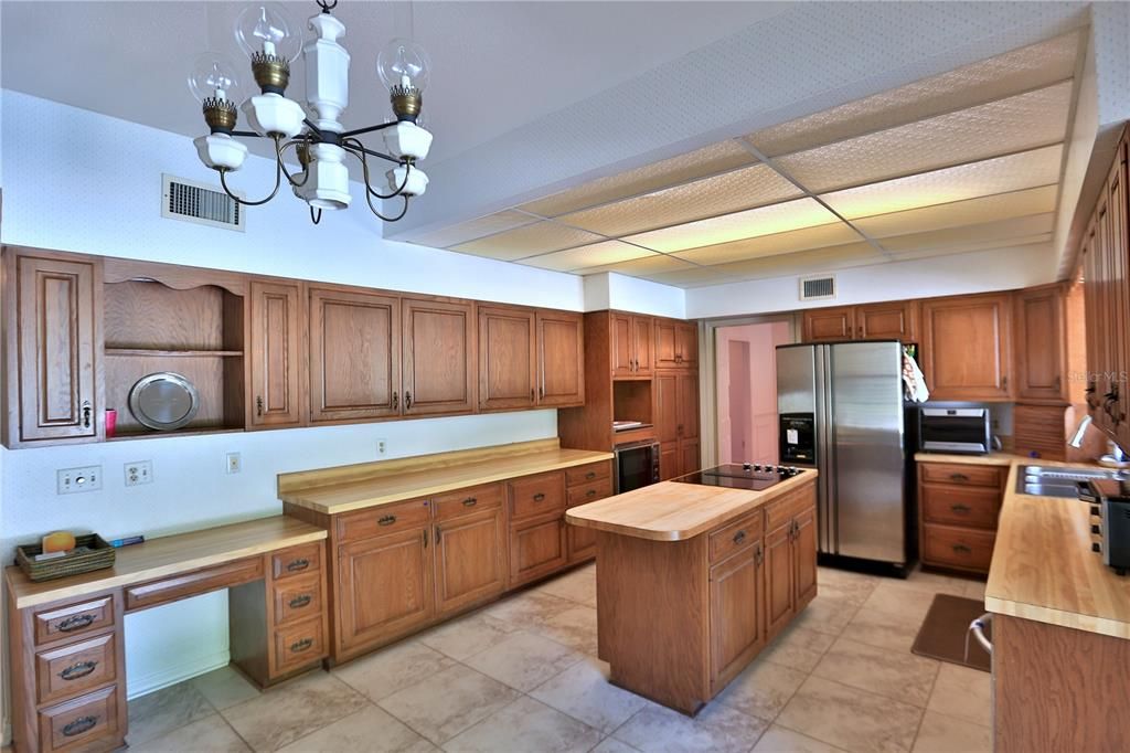 En Venta: $1,550,000 (4 camas, 3 baños, 3044 Pies cuadrados)