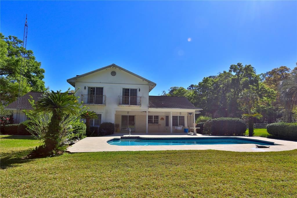 En Venta: $1,550,000 (4 camas, 3 baños, 3044 Pies cuadrados)