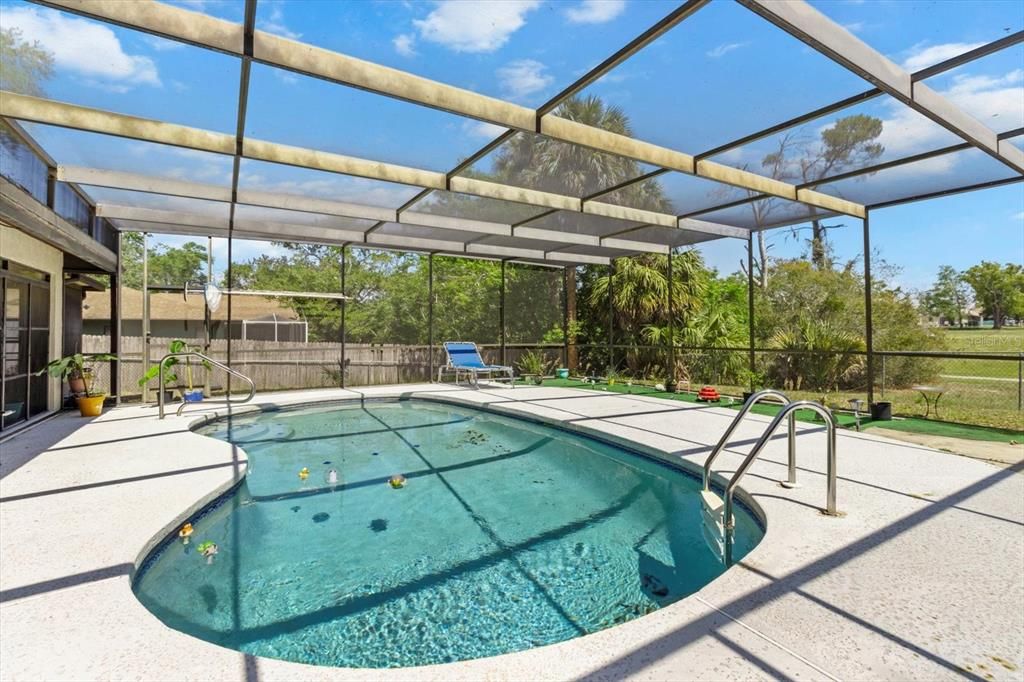 For Sale: $350,000 (3 beds, 2 baths, 1896 Square Feet)