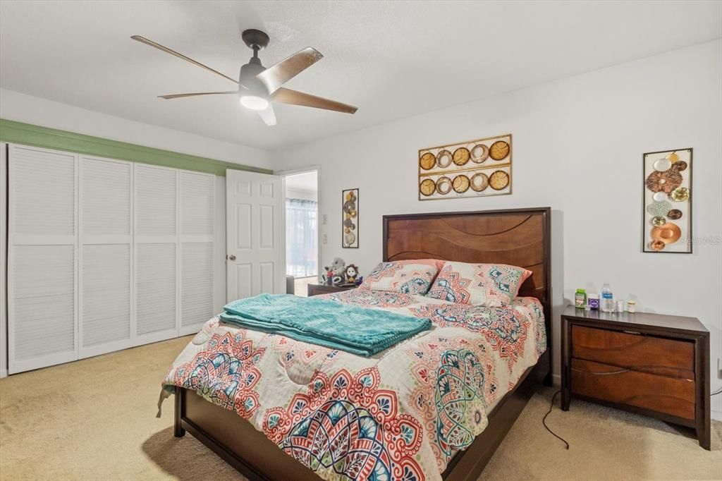 For Sale: $350,000 (3 beds, 2 baths, 1896 Square Feet)
