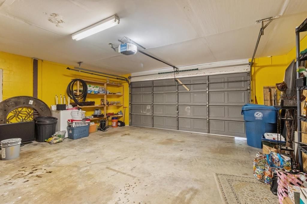 For Sale: $350,000 (3 beds, 2 baths, 1896 Square Feet)
