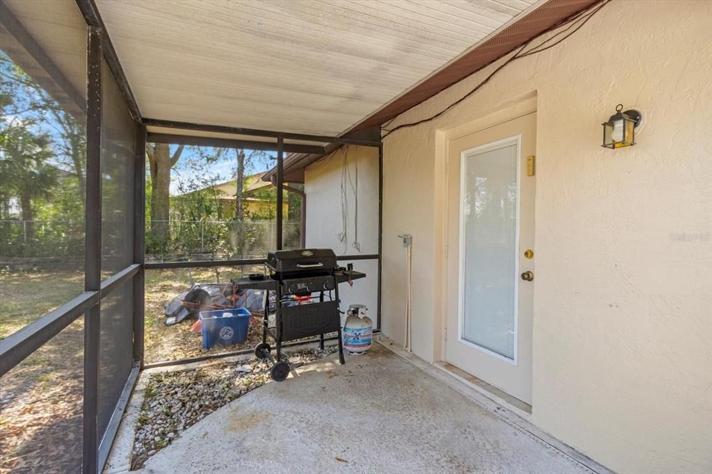 For Sale: $350,000 (3 beds, 2 baths, 1896 Square Feet)