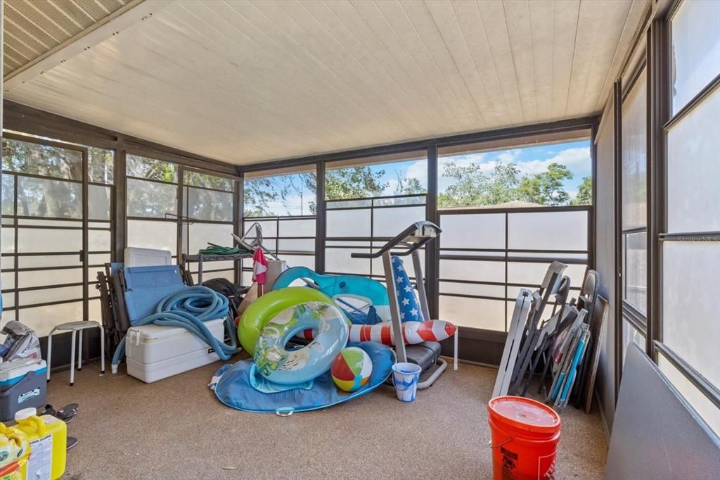For Sale: $350,000 (3 beds, 2 baths, 1896 Square Feet)